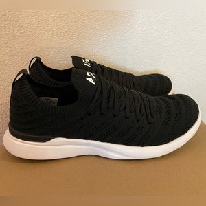 APL Women’s TechLoom Wave